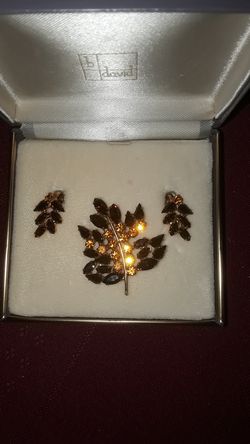 Vintage B David Amber Crystal rhinestone Leaf brooch and earrings
