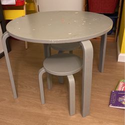 Cute Table With Three Stools