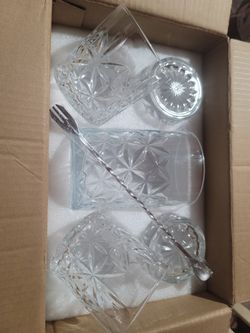 Cocktail Mixing Glass With Glasses 