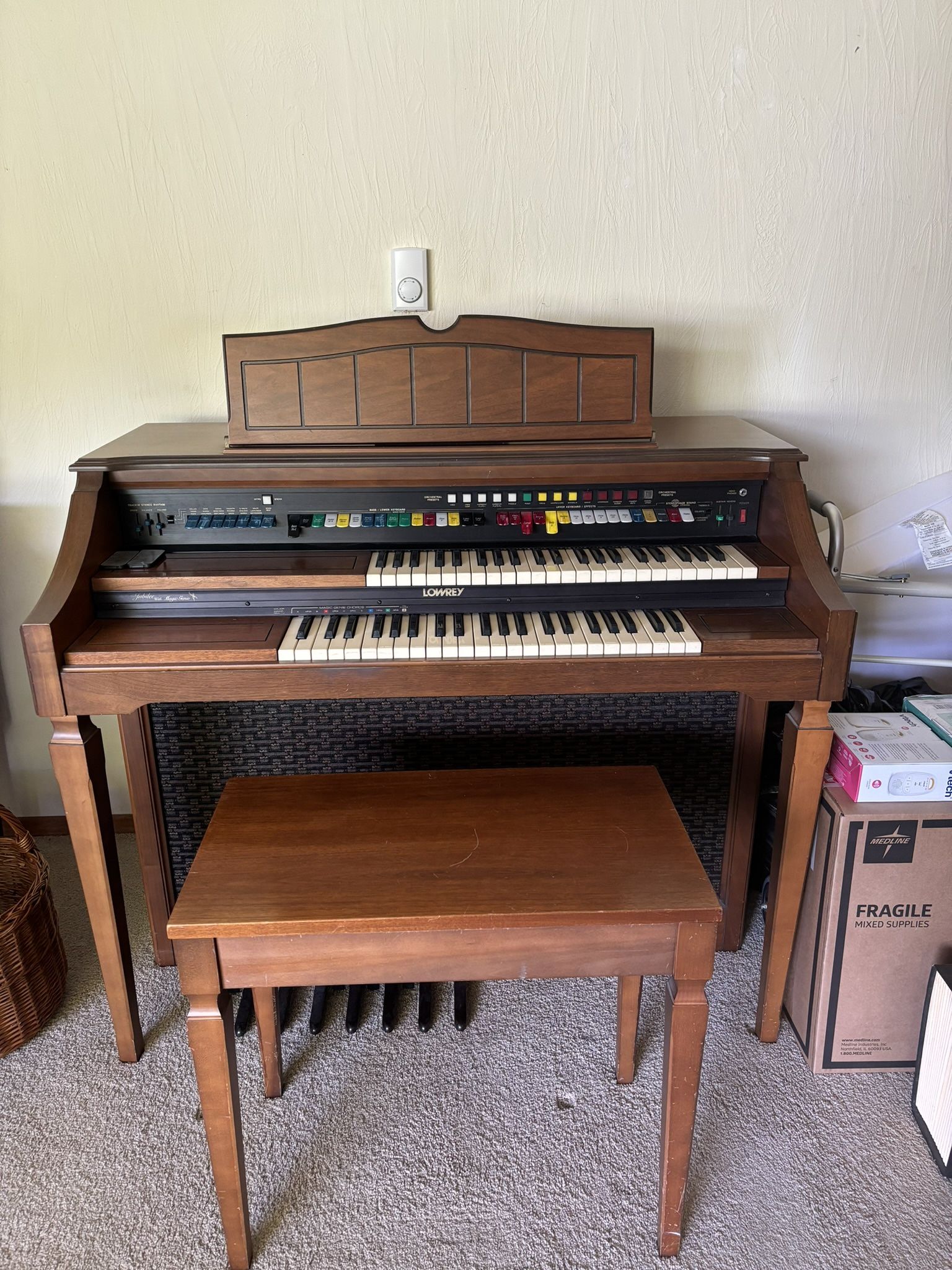 Lowrey Organ