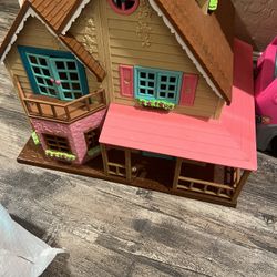 Play Houses And Plushies 