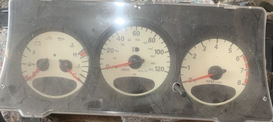 1st Gen PT CRUISER gauge cluster with LOWER MILES(30k’ish mls)! Works perfectly! $90 FIRM…