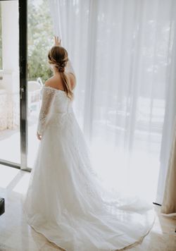 Wedding Dress Size 6 Thumbnail