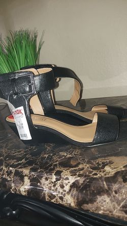 Black nine west sandals