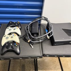 Xbox 360 With Controllers
