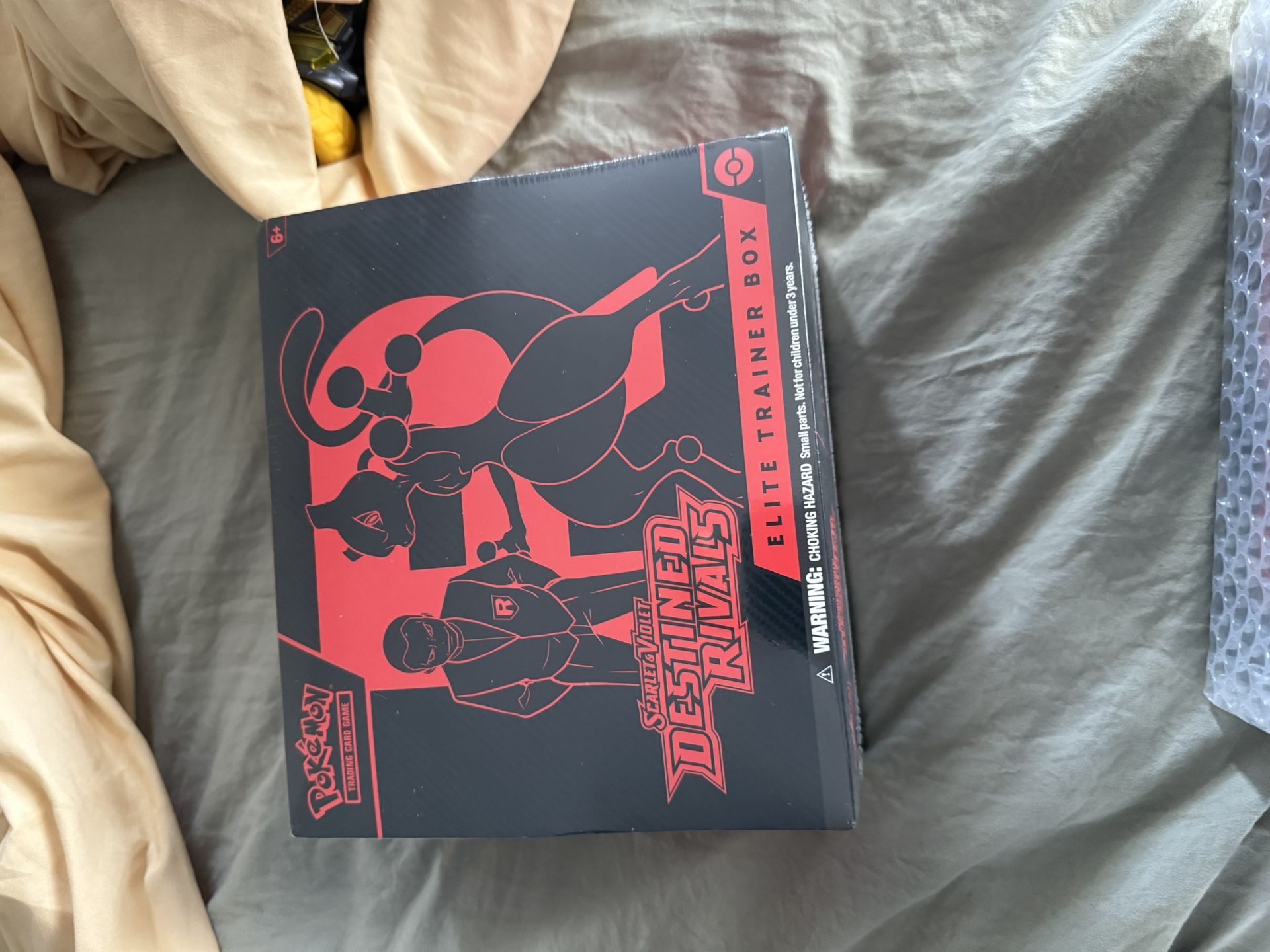 Pokemon Destine Rivals ETB