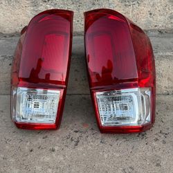 Toyota Tacoma Rear Headlights 