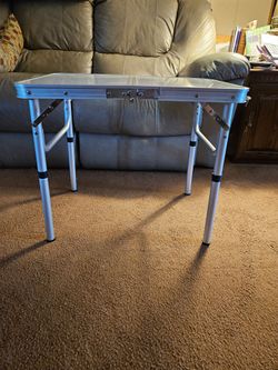 Portable fold up brief case table (will ship)