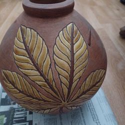Vintage Pier 1 Pottery With Glazed Leaf
