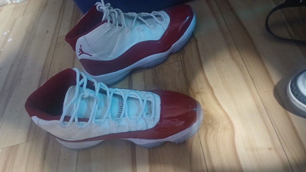 Jordan Retro 11's Cherry