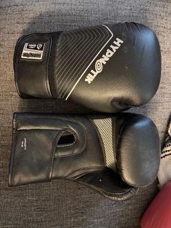 Hypnotik boxing gloves