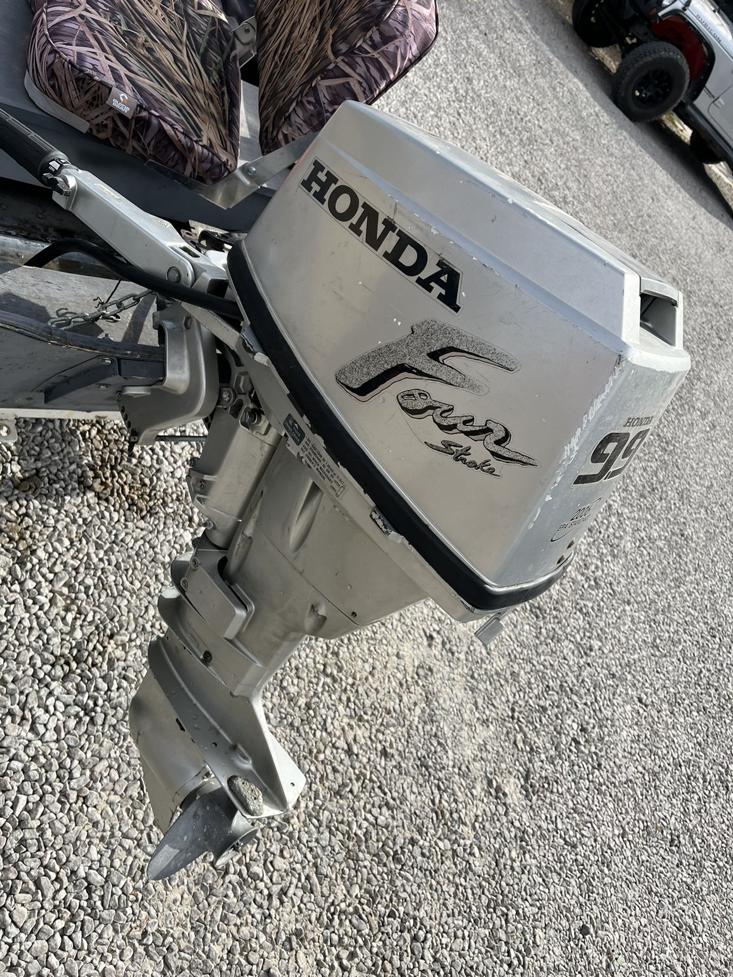 Honda 9.9 Outboard For Parts Lower Unit for Sale in Phelan, CA OfferUp