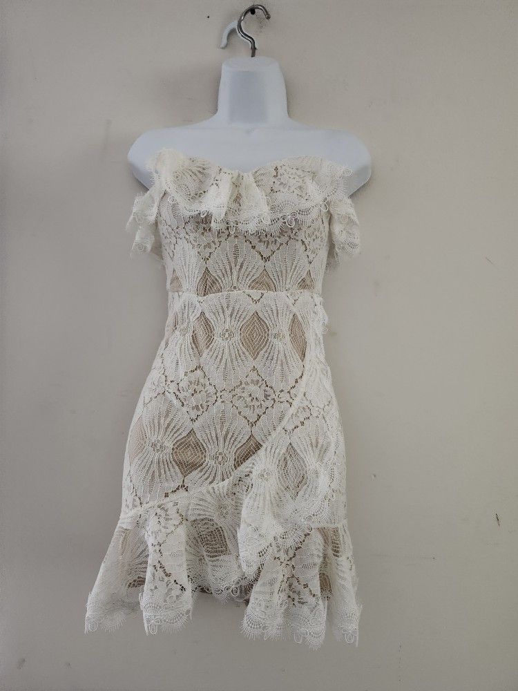 Selfie Leslie Crepe Lace Ruffle Strapless Dress. Size:M Color: White