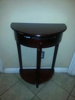 Accent table