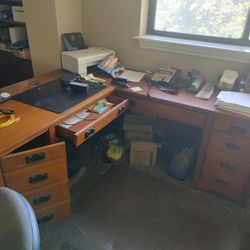 Large Desk with Secretary’s Arm