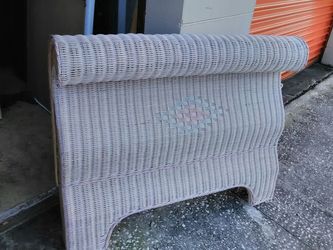 Twin Wicker Bed Set