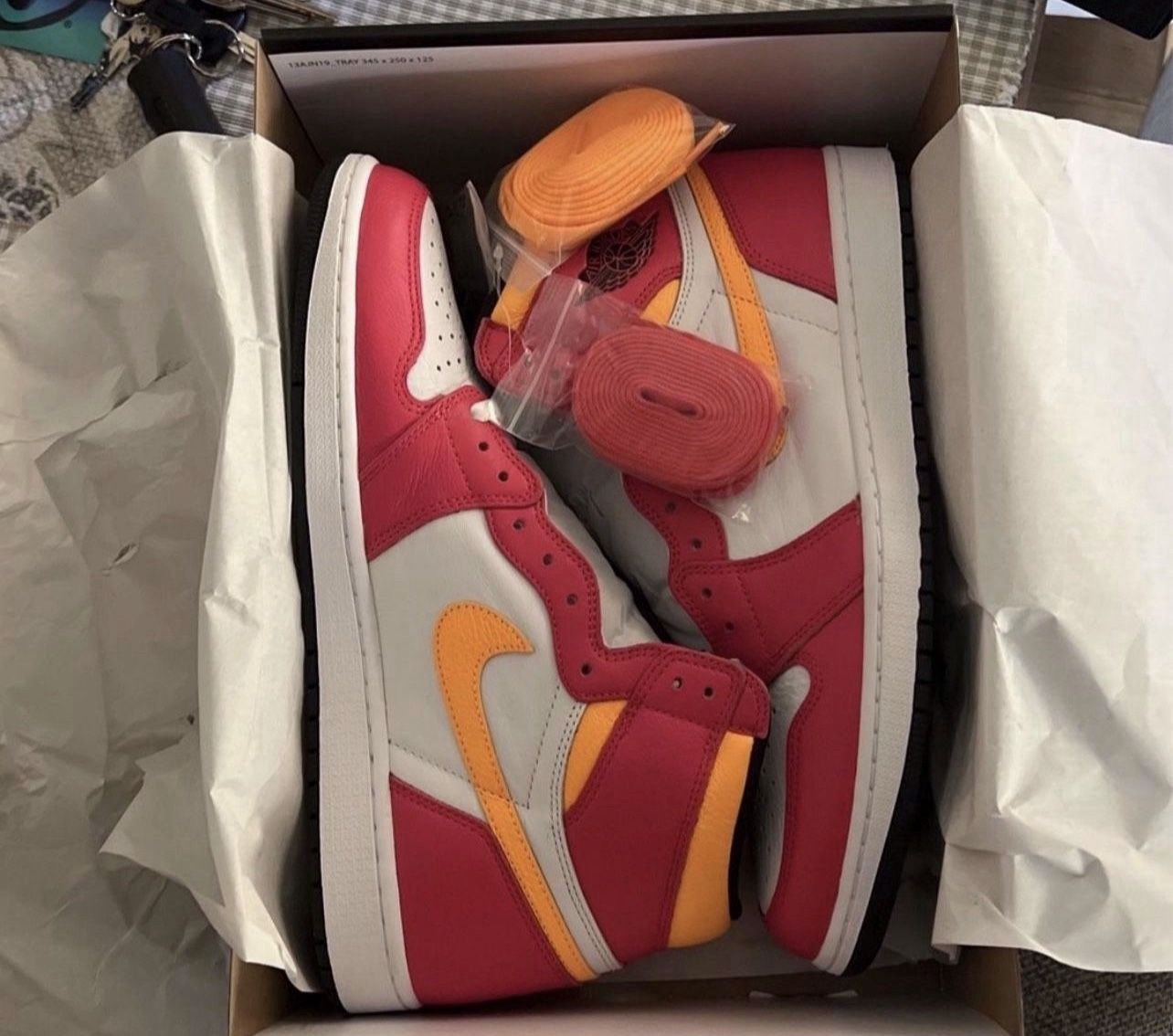 New Jordan 1 High OG Retro Light Fusion Red Men’s Size 13
