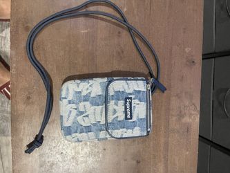 Supreme Small Wallet Bag 