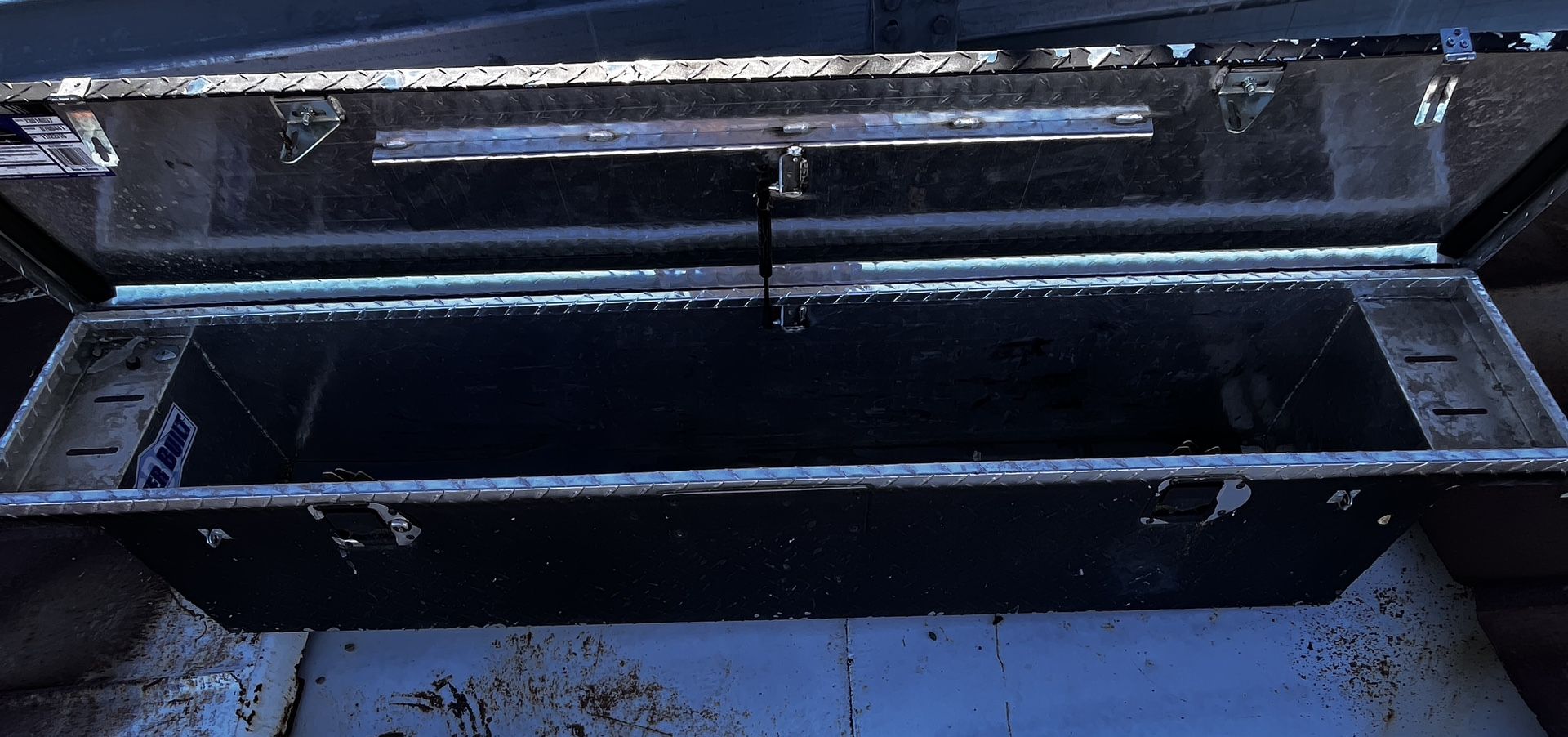KOBALT TRUCK TOOLBOX- Used