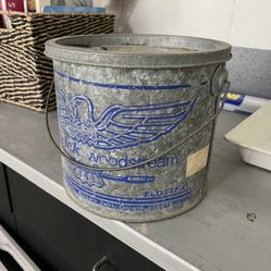 Vintage Fenwick Woodstream Minnow Bait Bucket
