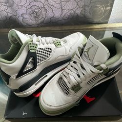 Sea-foam green Jordan 4’s