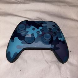 Blue camo Xbox controller