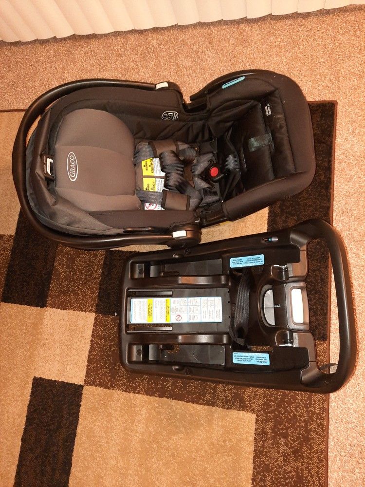 NB Graco Car Seat With Base. 