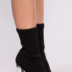 FASHION NOVA BOOTIES 