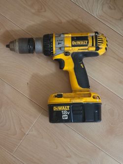 DeWalt DC988 Cordless Hammer Drill Driver 18V - 1/2”