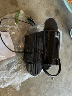 Nespresso Inissia Espresso Machine by De'Longhi with Aeroccino, Black