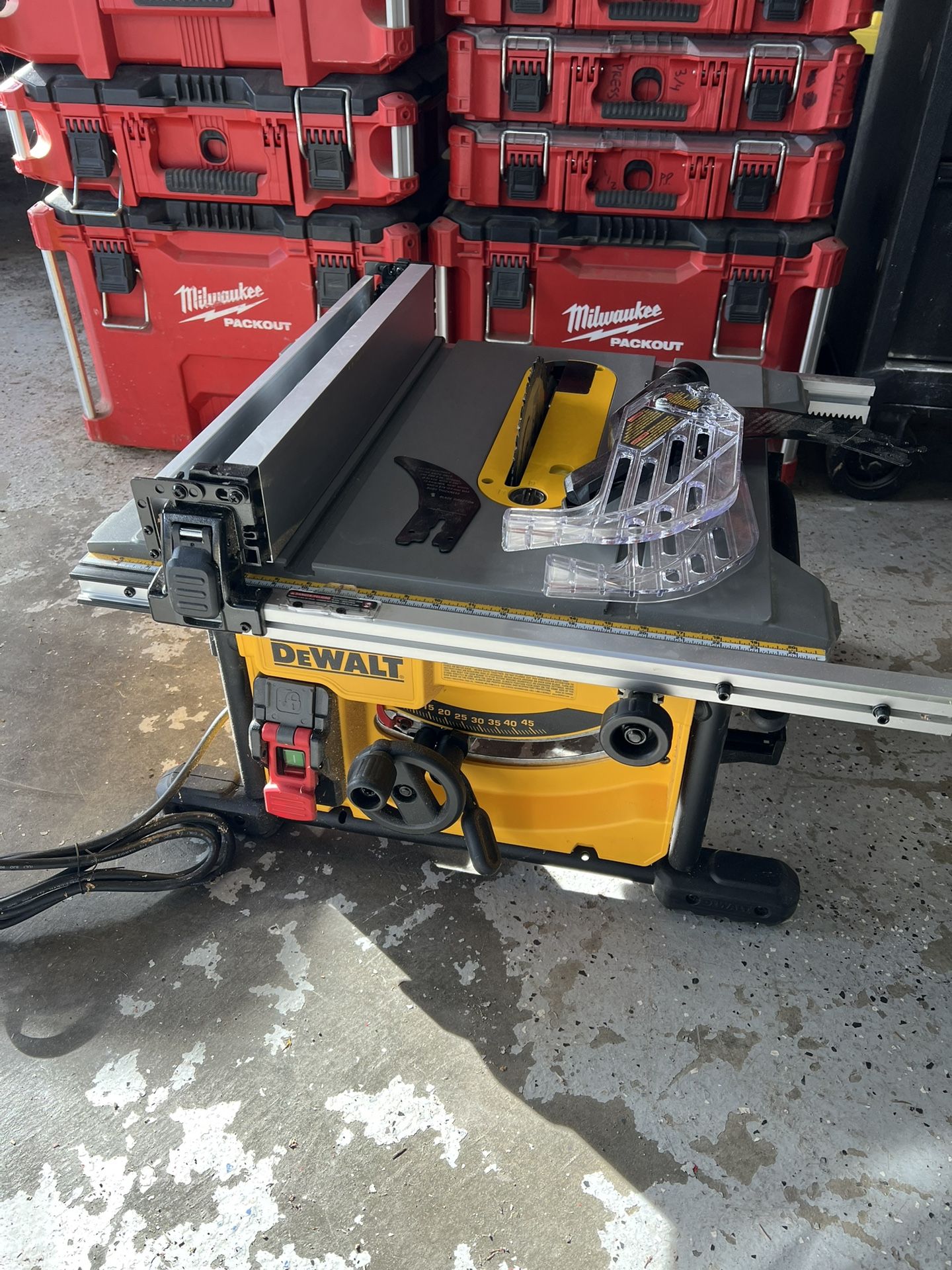 Dewalt Table Saw - DWE7485