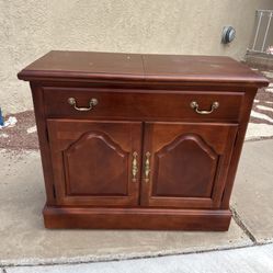 Buffet Table On Wheels 