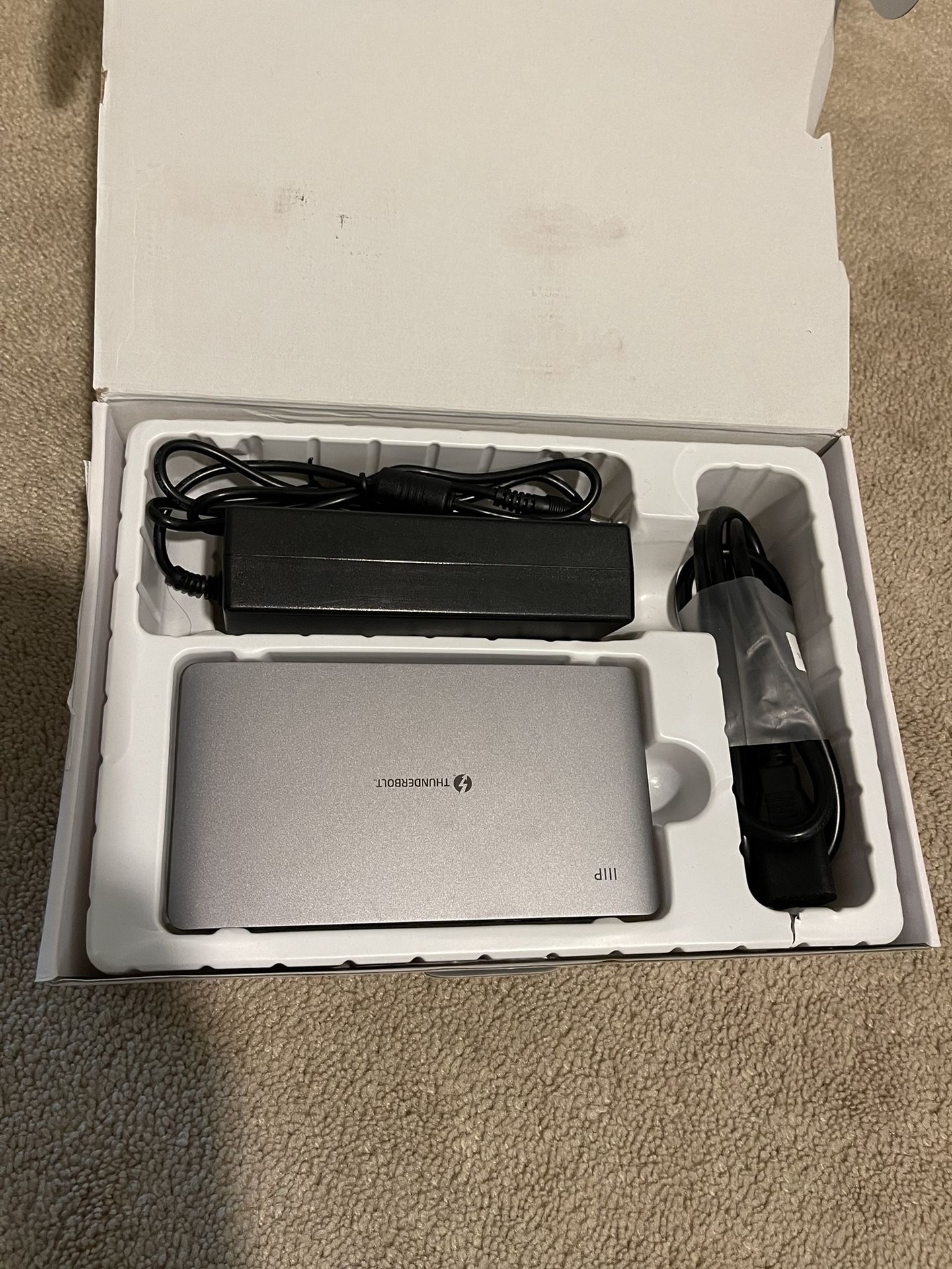 Monoprice Thunderbolt 3 Dual DisplayPort Docking Station with USB-C MFDP Support for non-Thunderbolt 3 Devices, with Thunderbolt 3 USB Type-C Cable (v