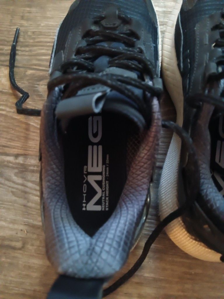 Run/ Walk Shoe ( Under Armour)
