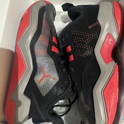 Jordan Take 4 Size 9.5.  New In Box 