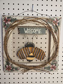 Spring Door Decor, Welcome w/Bee Door Hanger.