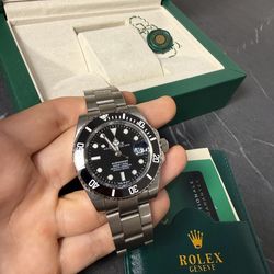 Rolex Submariner 2012 year Scratches  100% Authentic