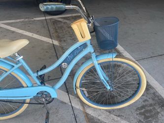 Huffy Nel Lusso 26” Light Blue Cruiser Bike – Basket, Needs Air on both tires and cleaning