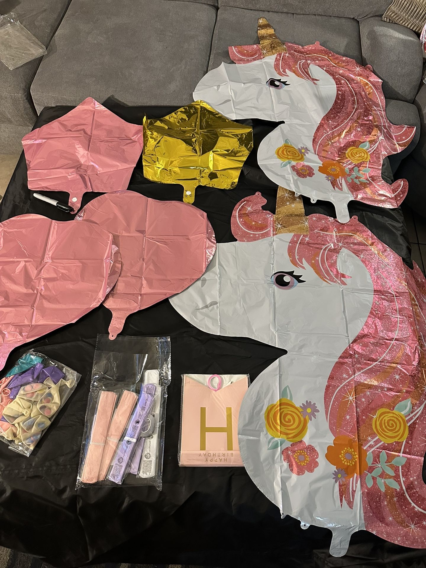 New birthday party supply balloons unicorn