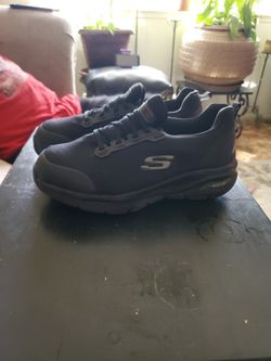 Tennis Shoes