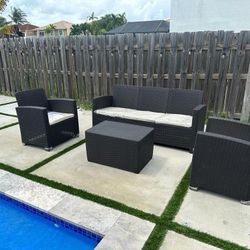 Muebles para Terraza y Piscina  de Resina Plástica con delivery gratis hasta su casa.
