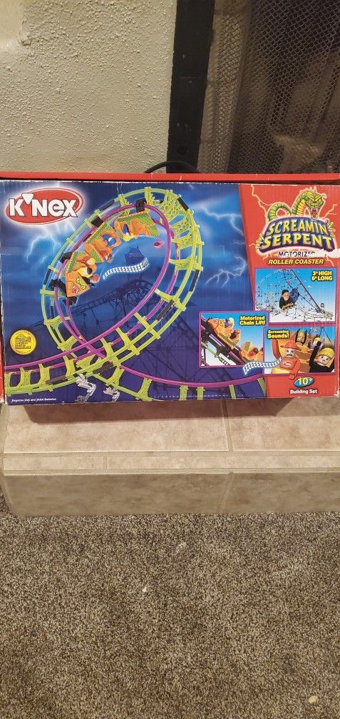 Screaming Serpent Motorized Roller Coaster