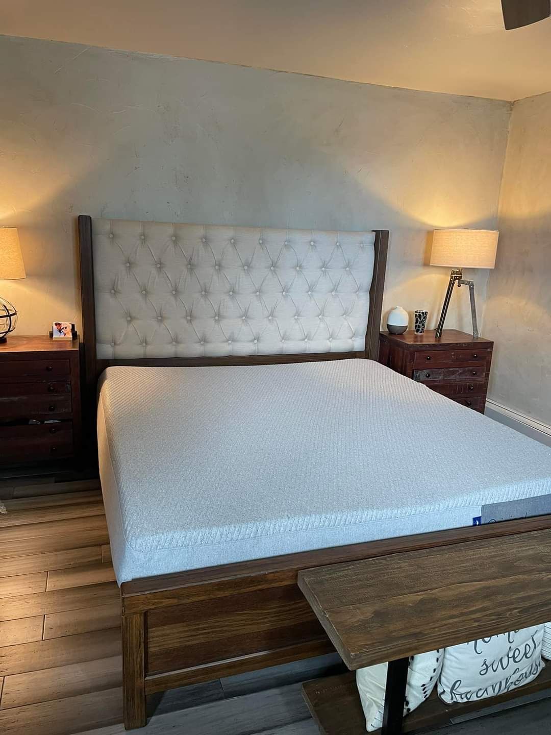 LIKE NEW - King - Casper Original Hybrid Memory Foam Mattress