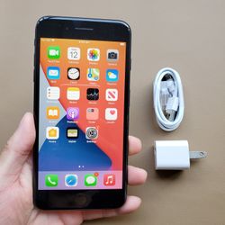 iPhone 7 Plus - UNLOCKED - Like New 