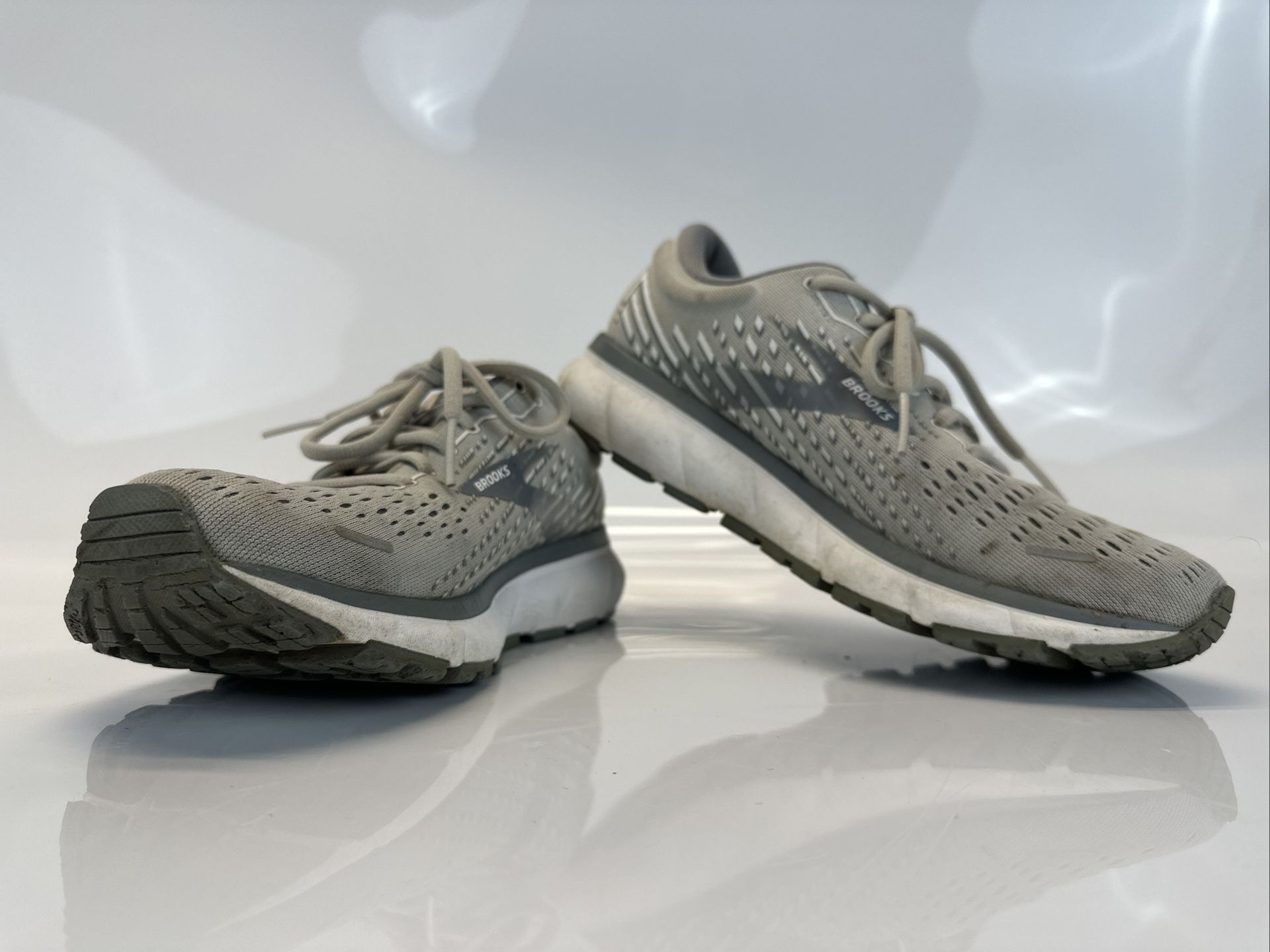 Brooks Ghost 13 Gray Athletic Comfort Running Shoes Sneakers