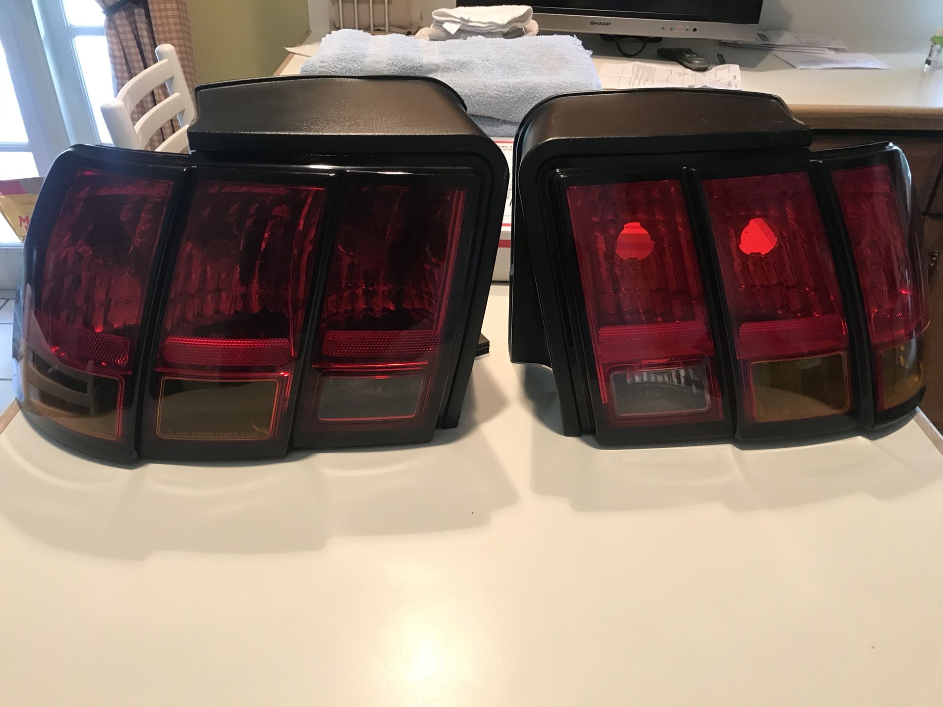 1999 2001 Ford Mustang Cobra Export Amber Tail lights