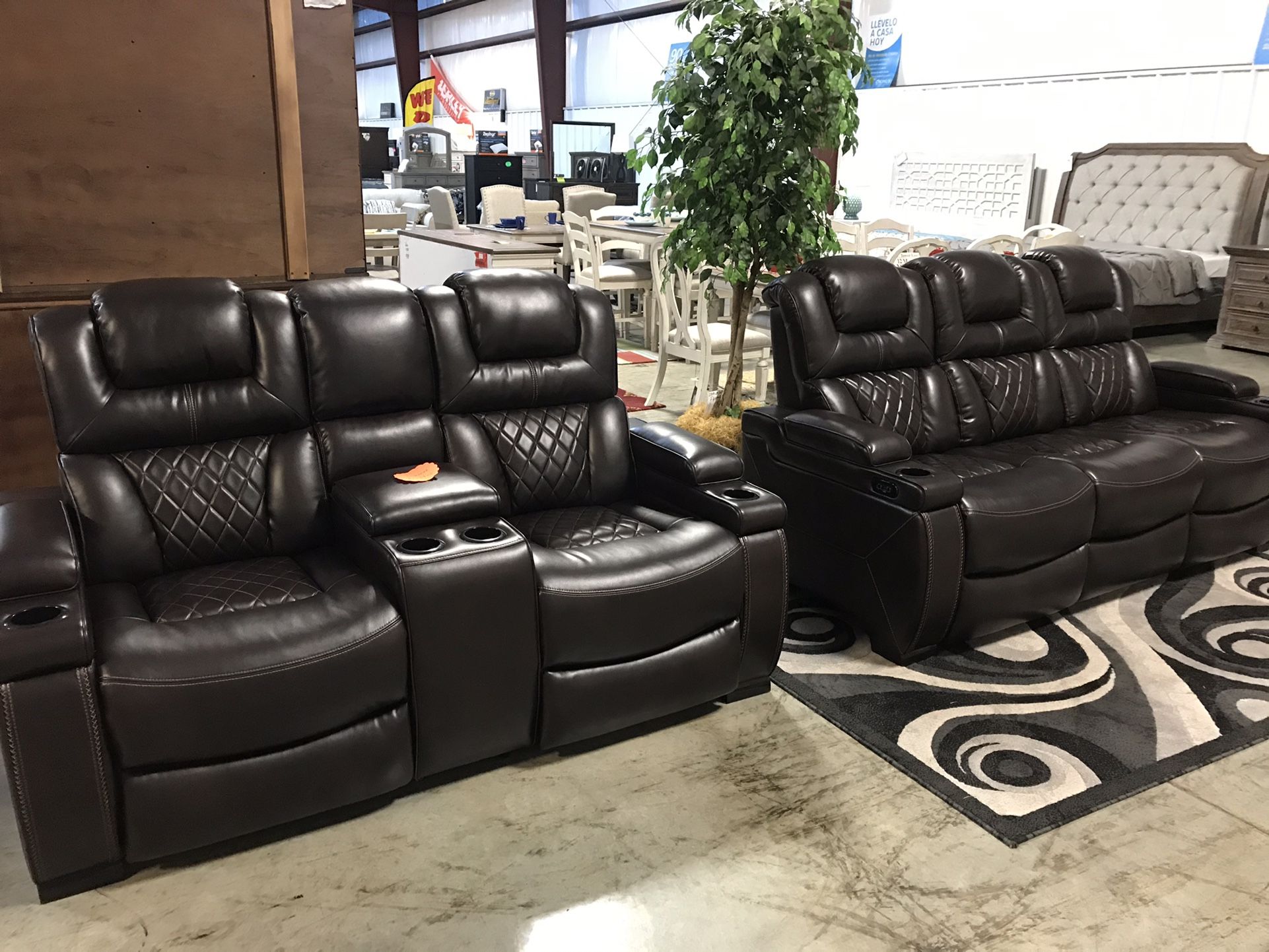 😍 New Power Reclining Sofa 🛋 & Loveseat full Of Features❣️