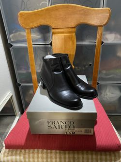 Women Black Boots 