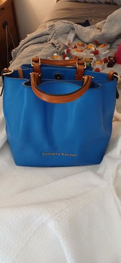 Title: Dooney & Bourke Smooth Leather City Barlow Satchel