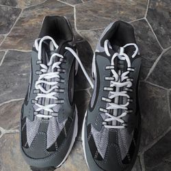 Size 13 SKETCHERS MENS GYM SHOES